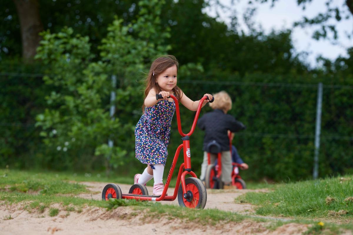 Winther® MINI VIKING Roller mit 2 Hinterrädern