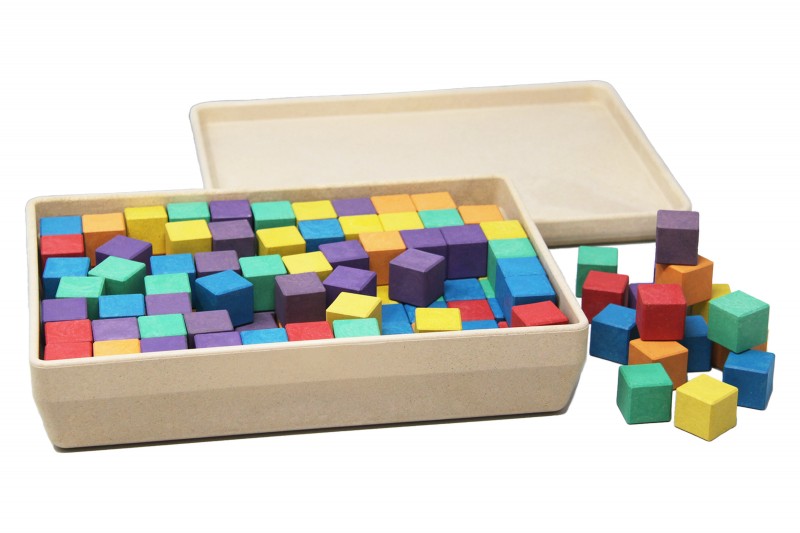 Würfel in 6 Farben 2x2x2 cm RE-WOOD®, 150 Stück in RE-Wood® Box und Kartonhülle
