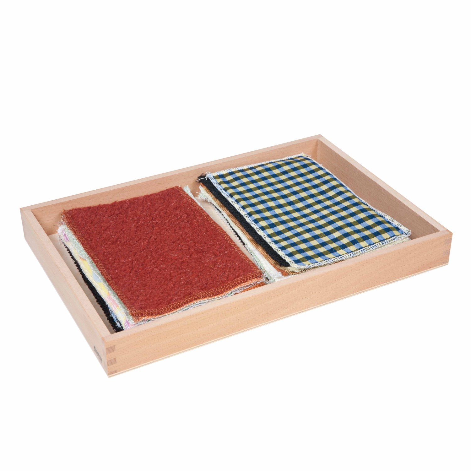 Kasten mit Stoffen
