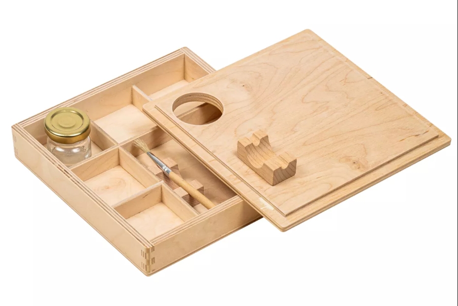 Holztablett mit Übungen zum Kleben