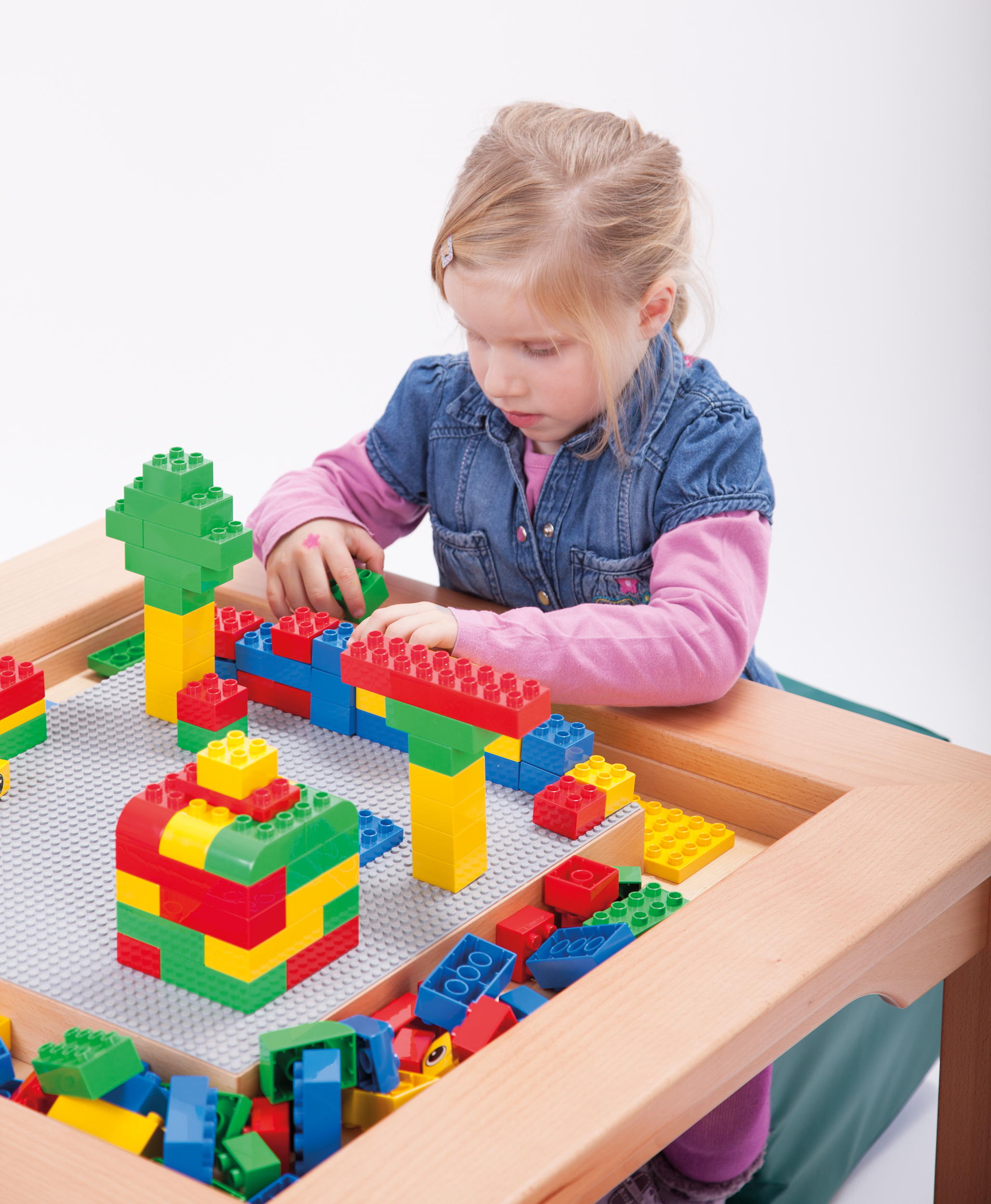 LEGO Spieltisch für LEGO und DUPLO mit 4 Schaumstoffwürfeln, inkl. Steine 51002