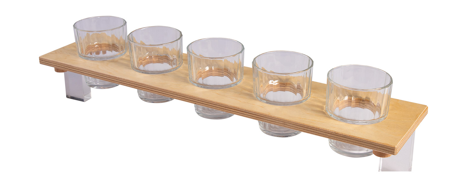 Gläsertablett aus Holz