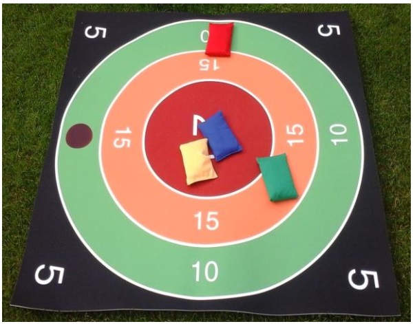 Zielwerfen Outdoor, Spielteppich inkl. Zubehör