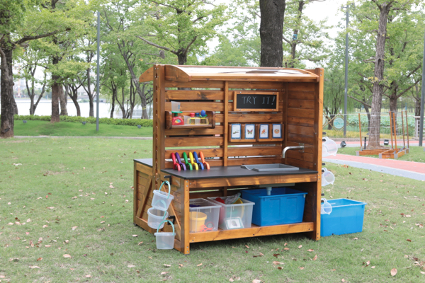 Outdoor-Experimentierstation mit Zubehör