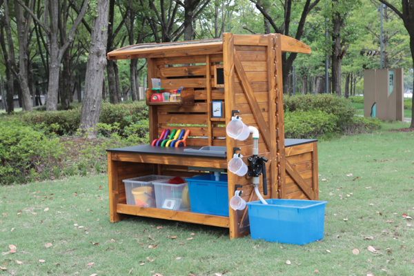 Outdoor-Experimentierstation mit Zubehör