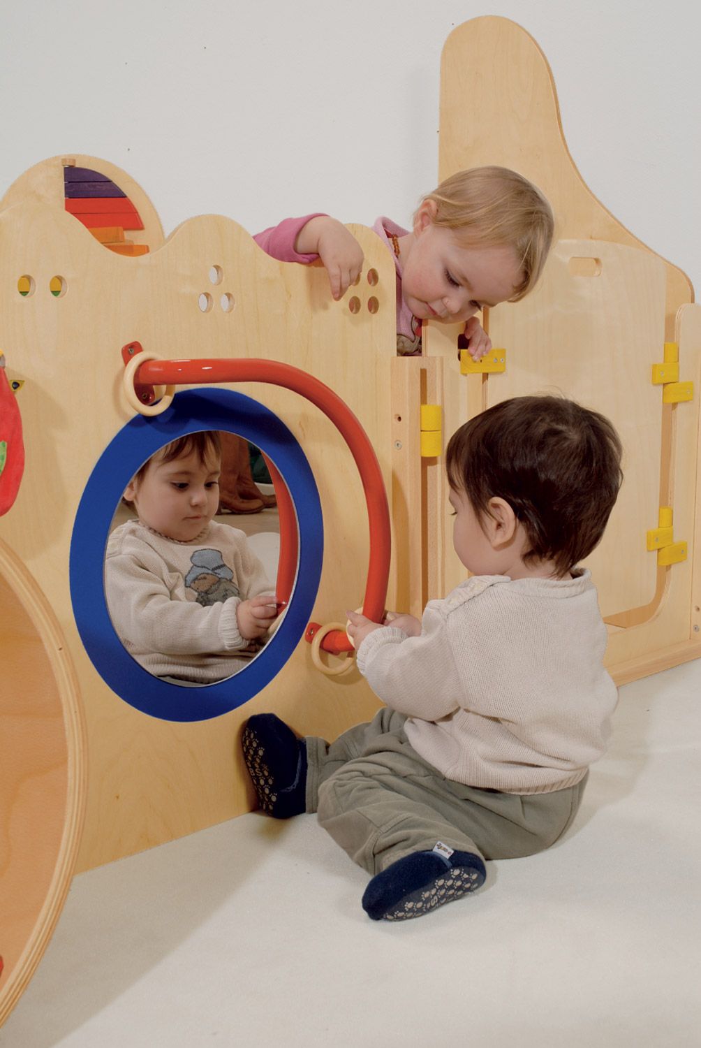 Pamini Spielwand mit Rundtunnel