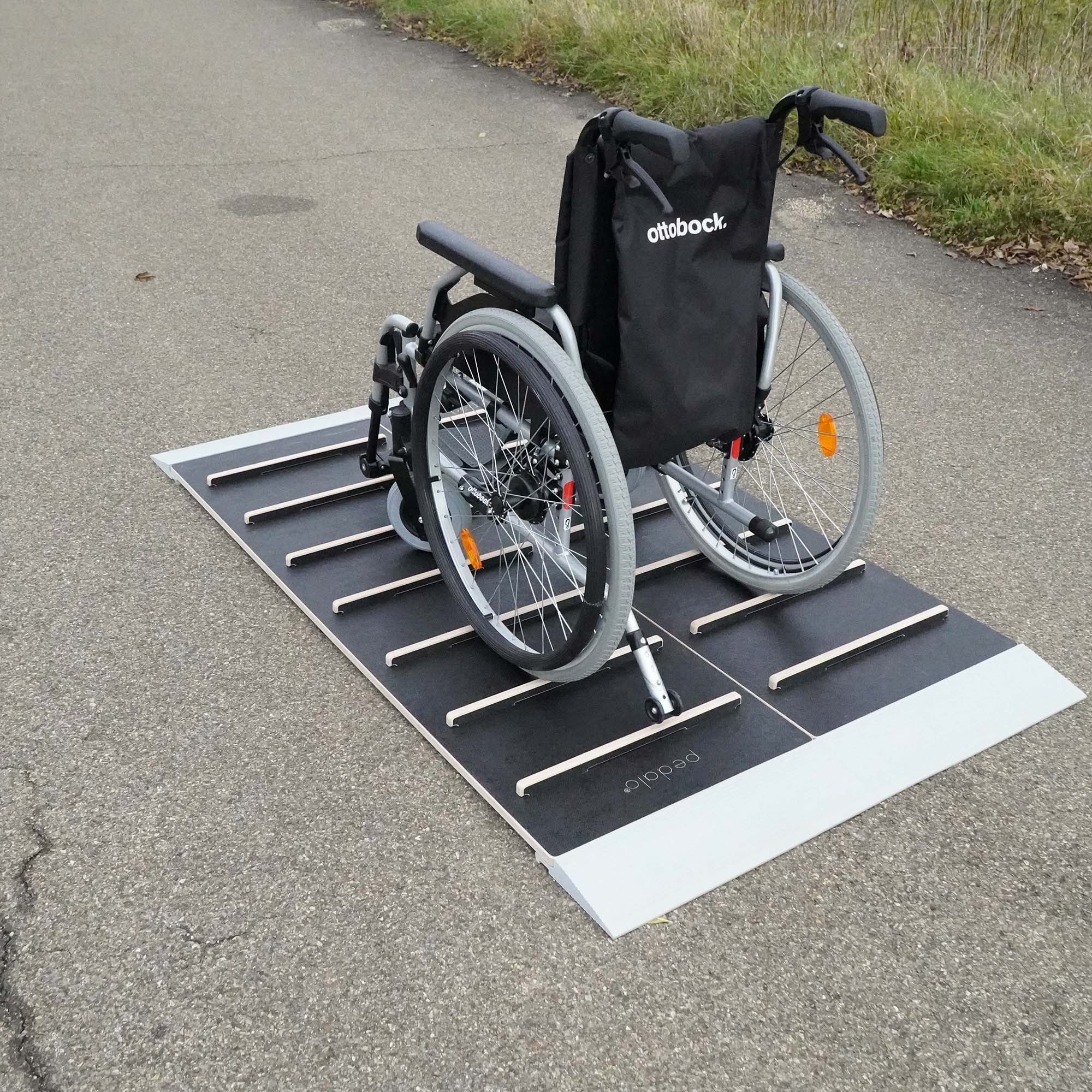 Pedalo® Rolli-Parcours Station Rüttelplatte, Übungsfahrbahn, ab 3 Jahre