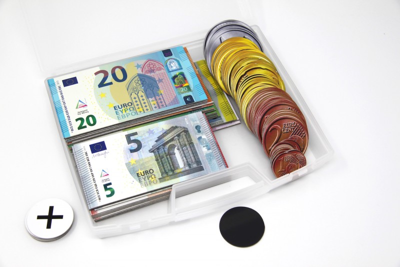 Rechengeld Euro, magnetisch, aus MAG-Pap° in Kunststoffbox