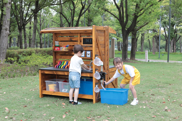 Outdoor-Experimentierstation mit Zubehör