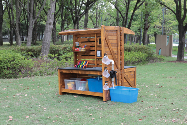 Outdoor-Experimentierstation mit Zubehör