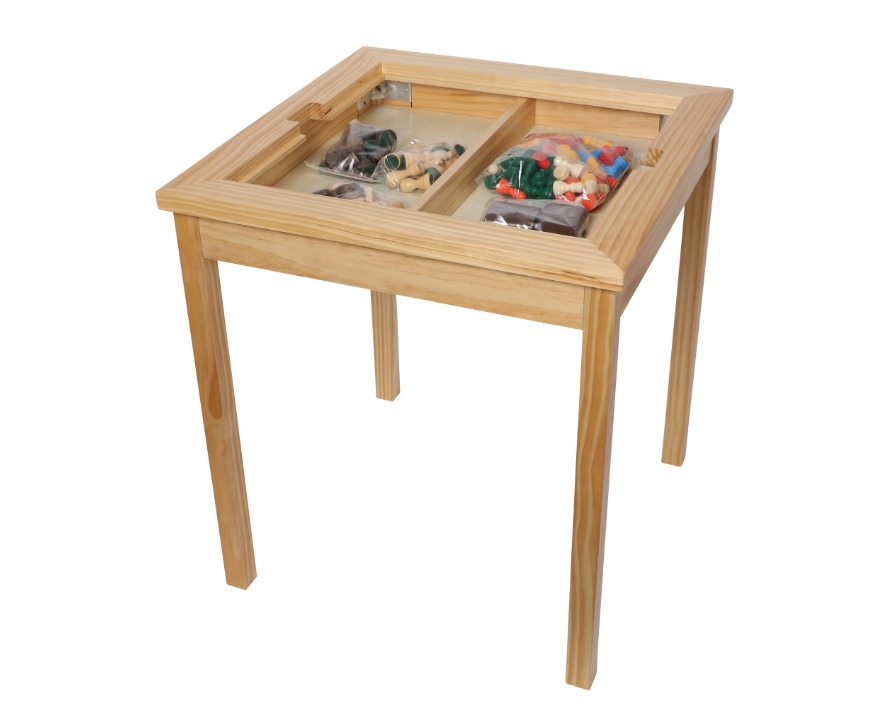 Spieltisch mit 5 Spielen, inkl. Spielfiguren