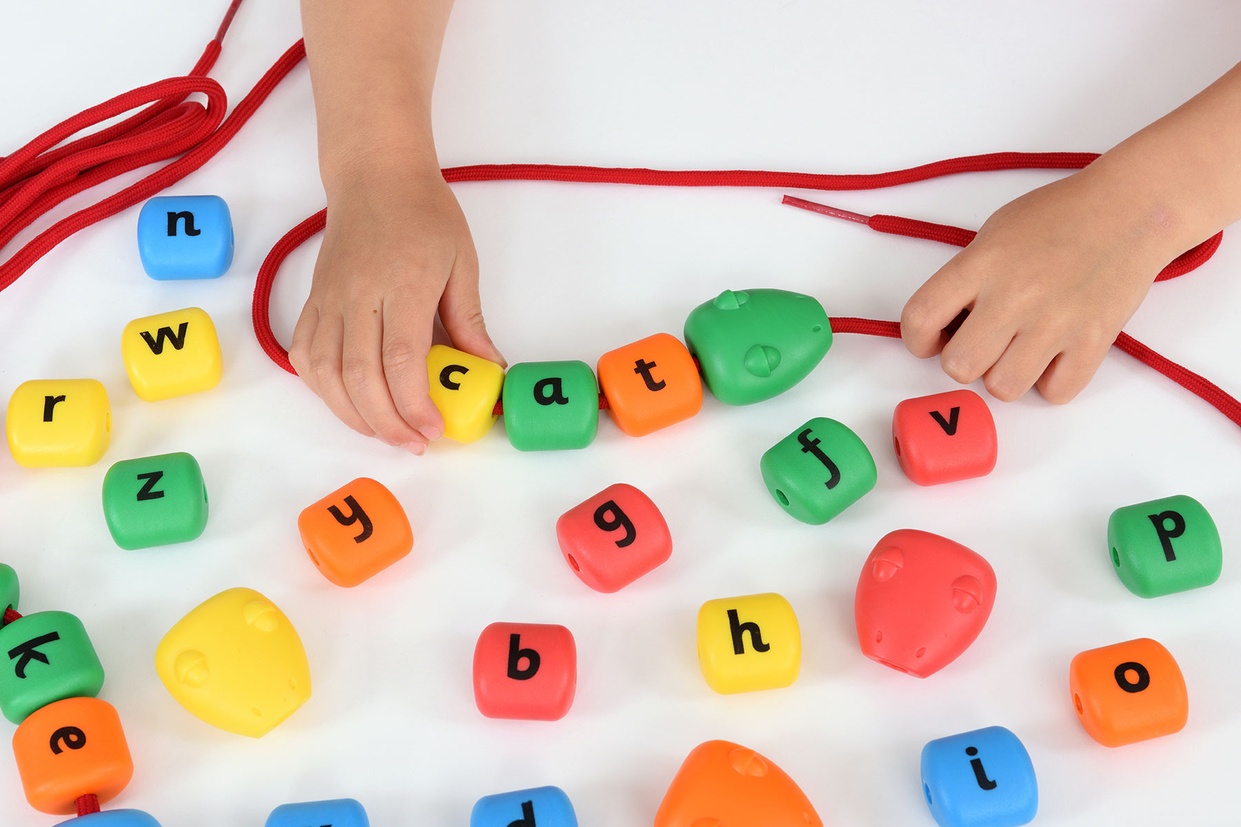a-z Schnürschlangen, ab 3 Jahre, komplett auf Englisch