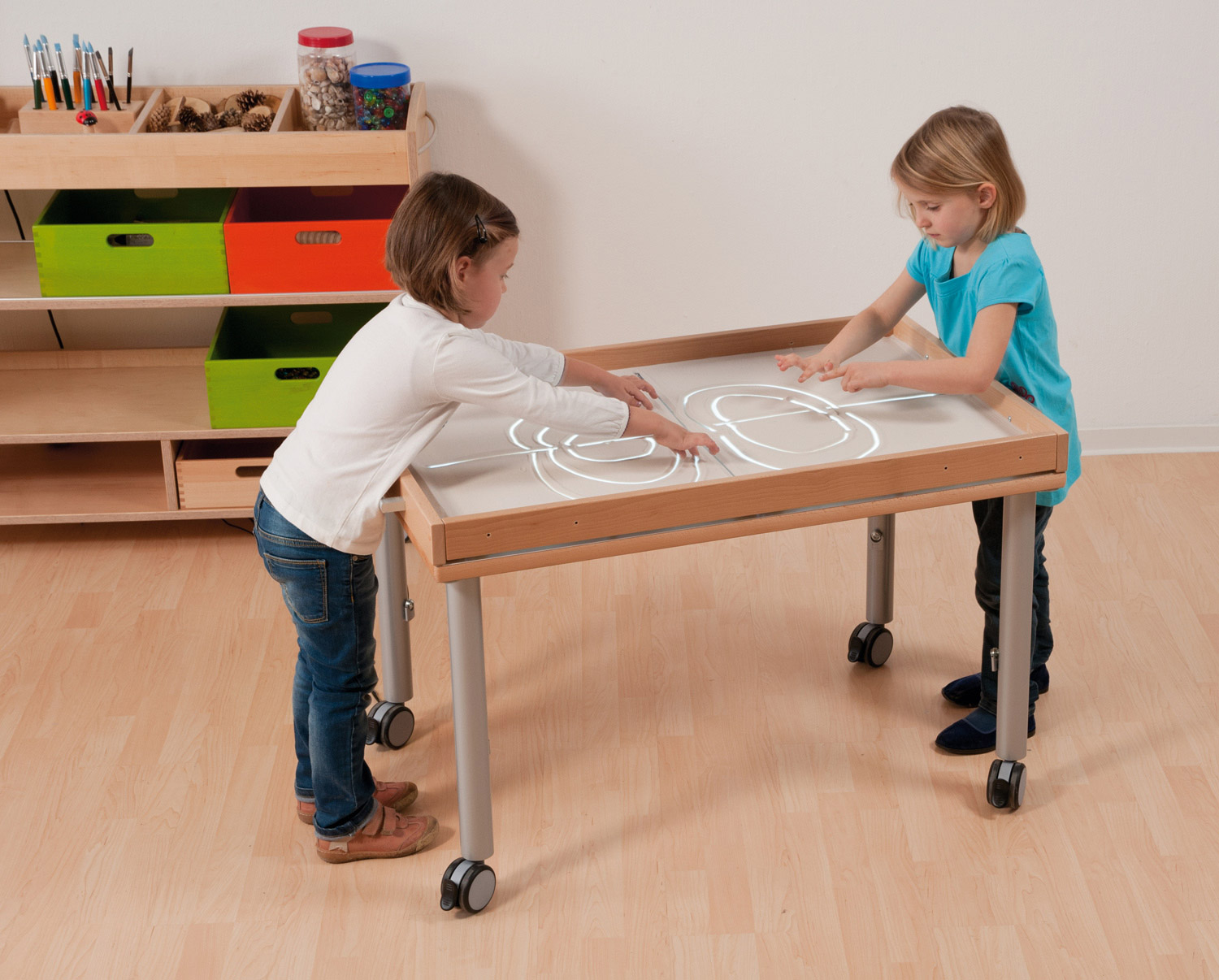 Tisch für Sandexperimentierwanne für den Kindergarten, 100 x 65 cm, höhenverstellbar 59-76 cm