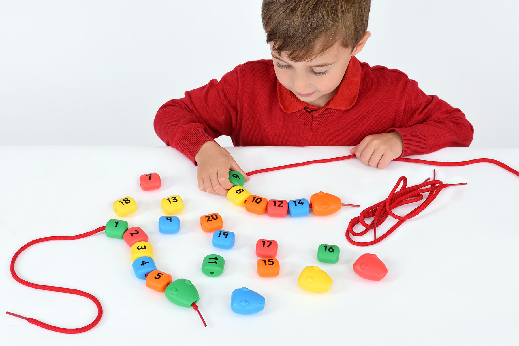 1-20 Schnürschlangen, ab 3 Jahre
